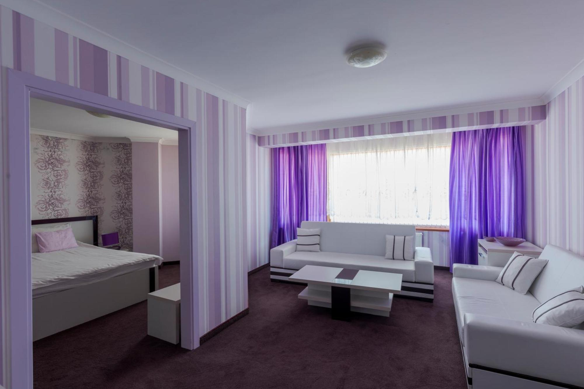 Семеен Хотел Кристал Smolyan Exterior foto