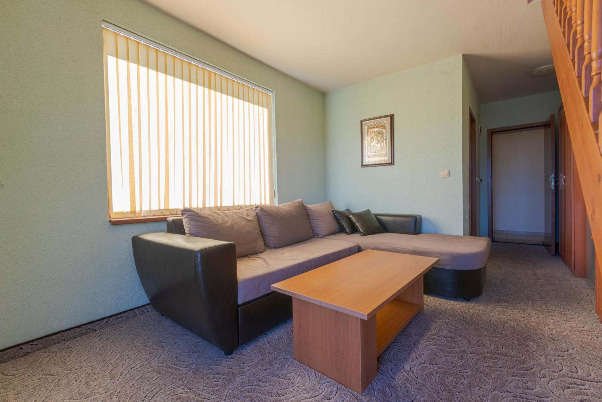 Семеен Хотел Кристал Smolyan Habitación foto