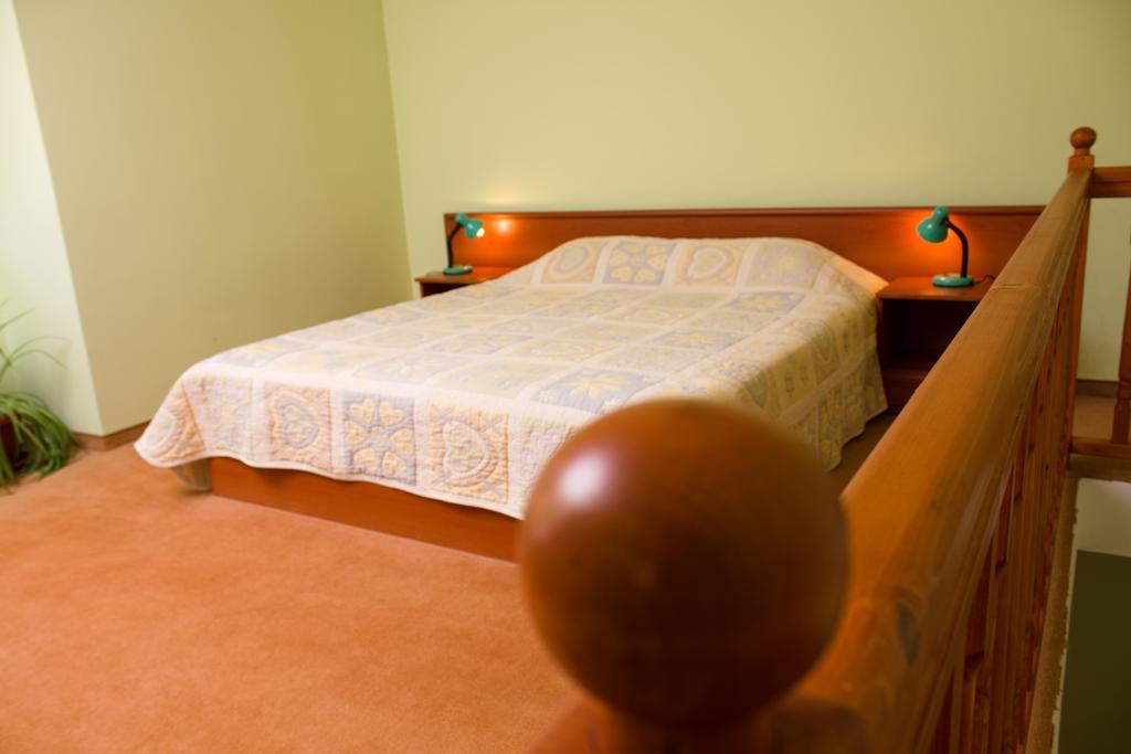 Семеен Хотел Кристал Smolyan Habitación foto